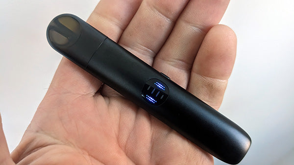 RELX Infinity 2 device in hand